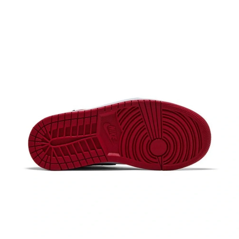 Jordan 1 high retro w Ruby Brand new
